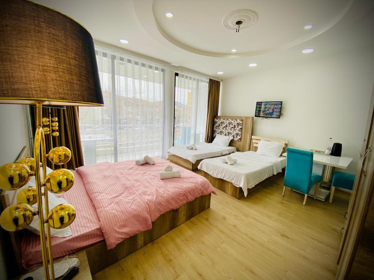 Hotel Perla Prizren Esterno foto