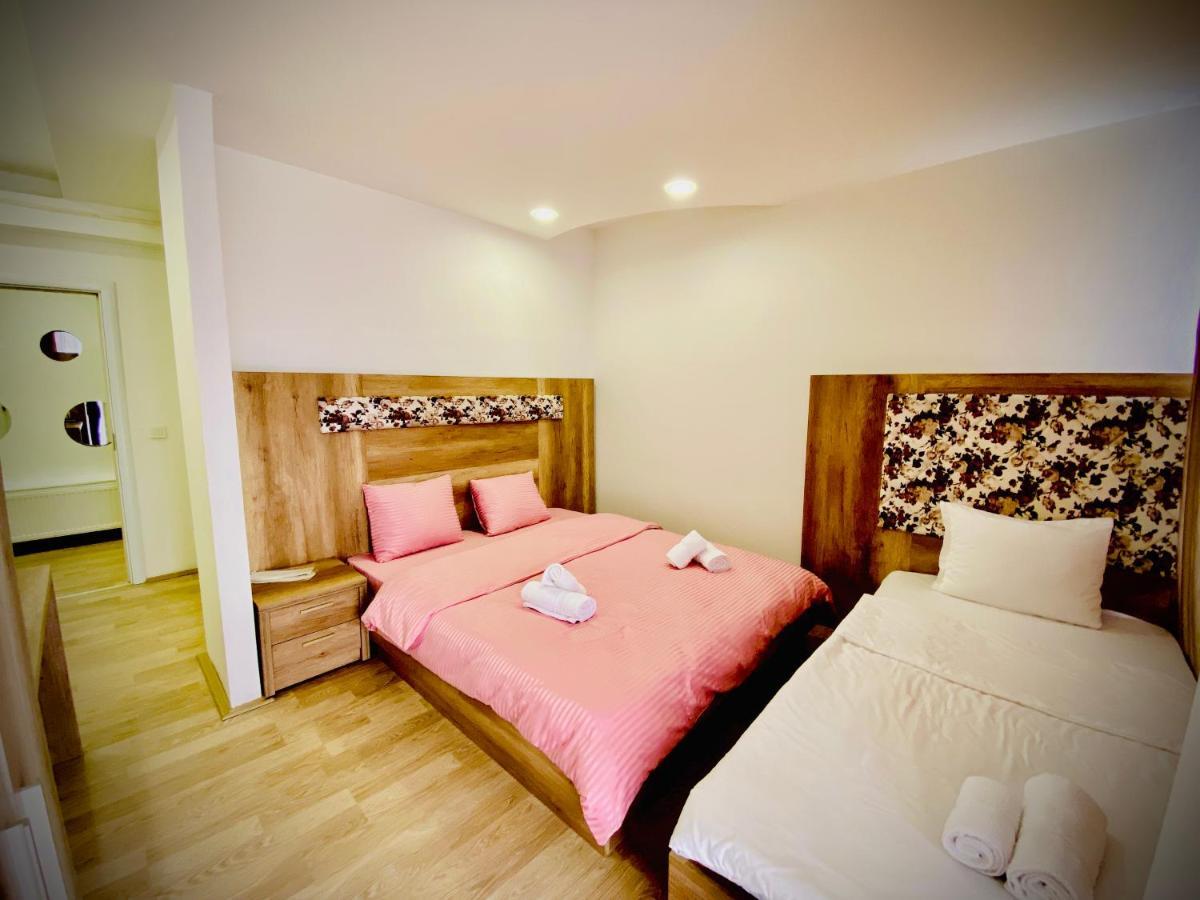 Hotel Perla Prizren Esterno foto